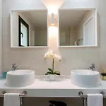 Ereza Boraen Villa *