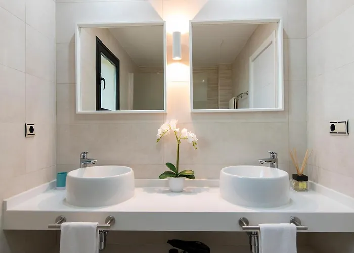 Ereza Boraen Villa *